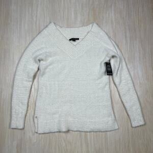 NWT Boston Proper Ivory Soft Knit Fuzzy V-Neck Pullover Sweater XS Cozy Winter